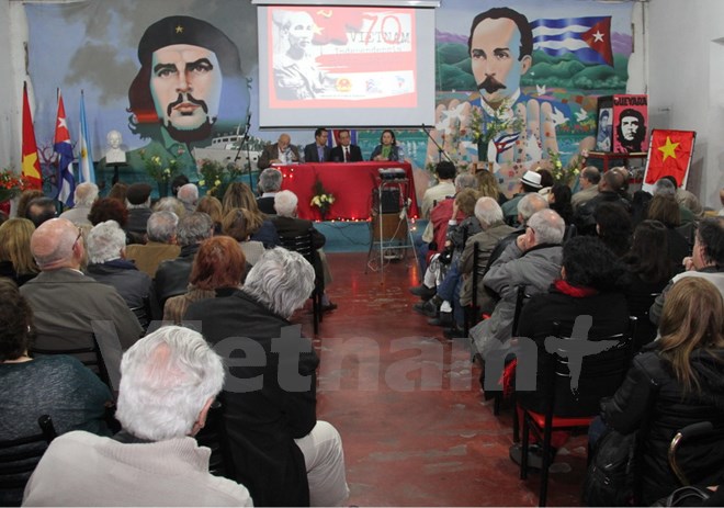 Argentina marks 70th anniversary of August Revolution and National Day